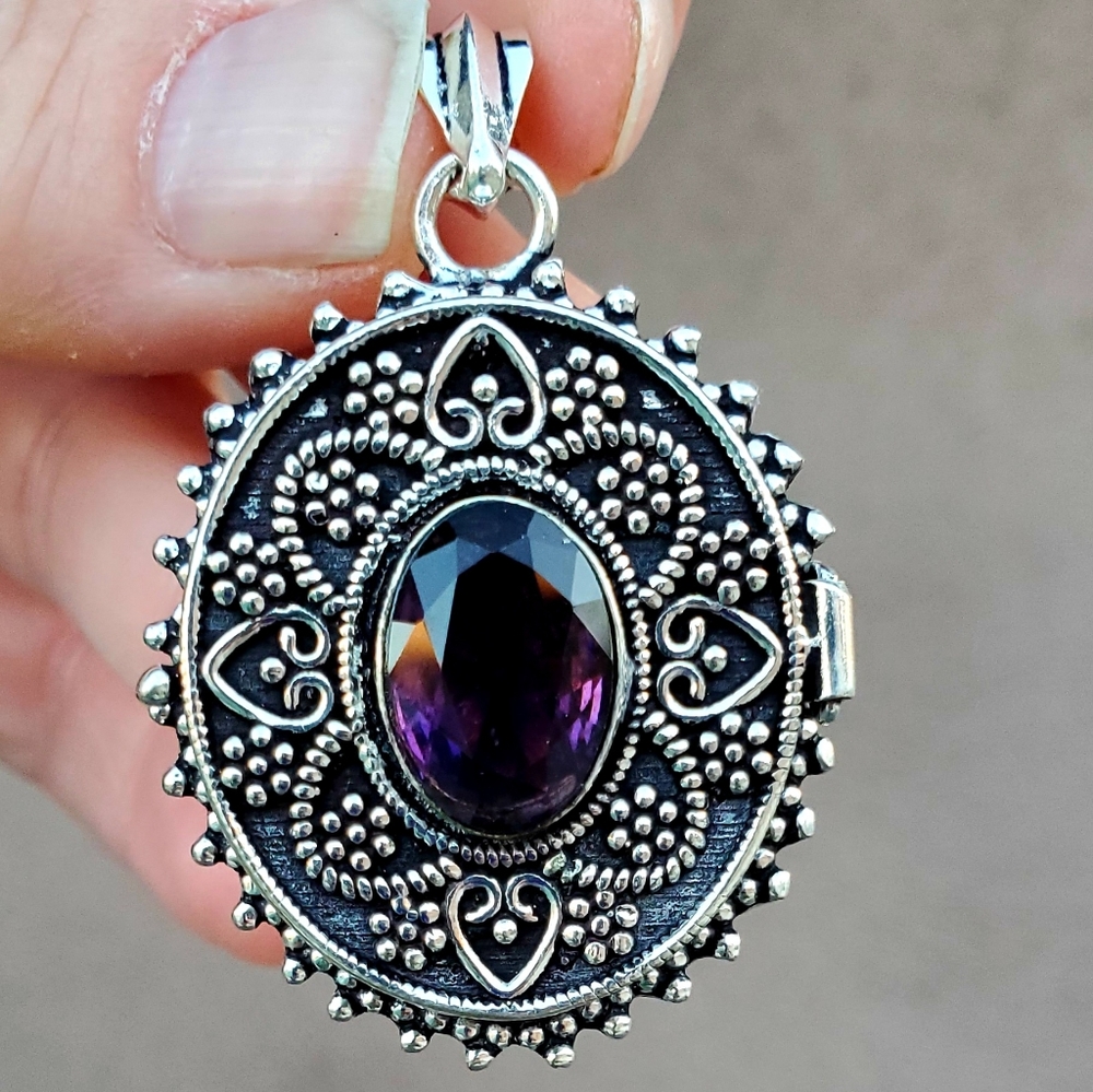 New Huge Amethyst 925 Silver Poison Pendant.